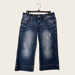 Maurices Dark Wash Low Rise Capri Jeans